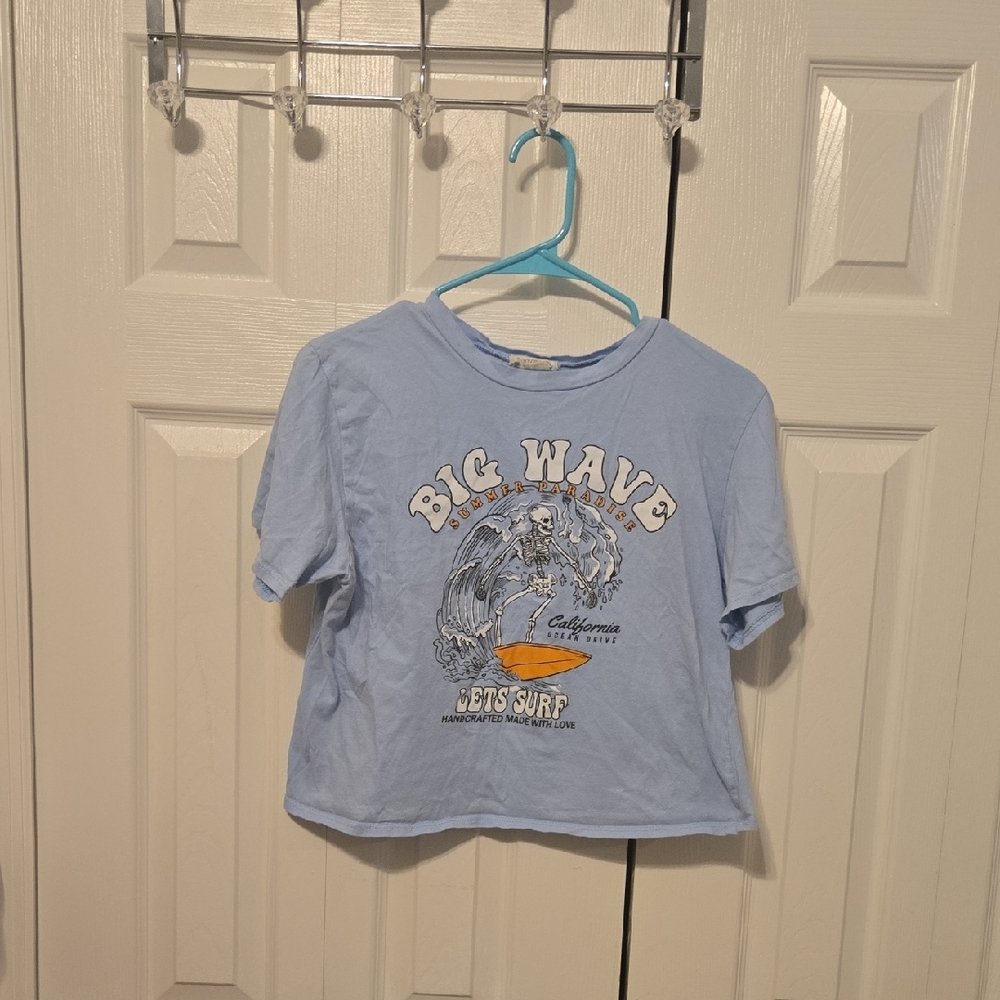 Pastel Blue Graphic Crop Top Casual Style